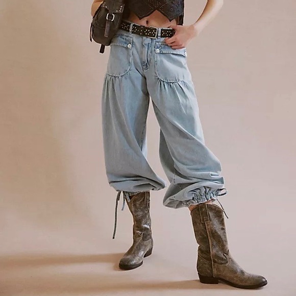 Free People We The Free Lotus Balloon Wide Leg Jeans Light Wash Size 27 - Picture 2 of 8